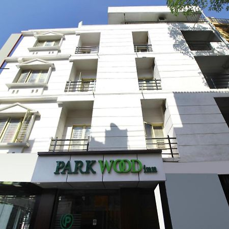 Parkwood Executive Rooms Inn บังกาลอร์ ภายนอก รูปภาพ